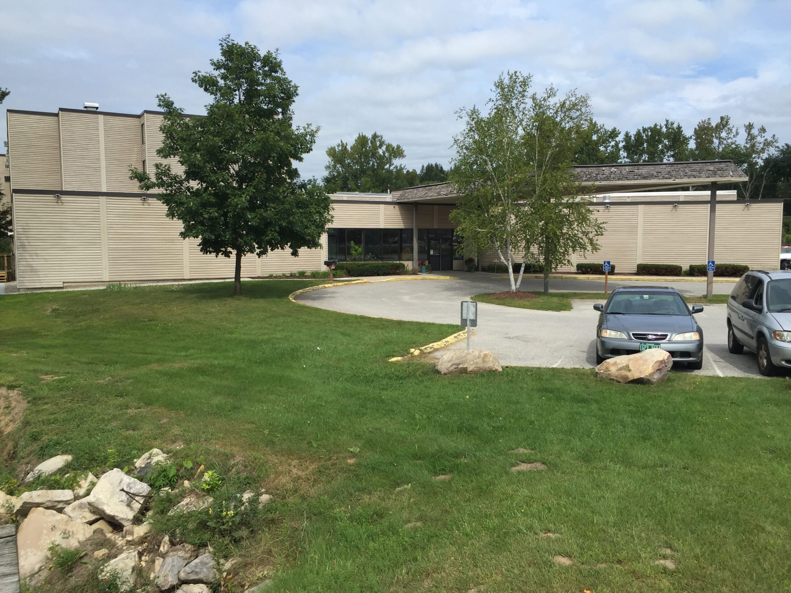 Front entrance of Grace Christian School
