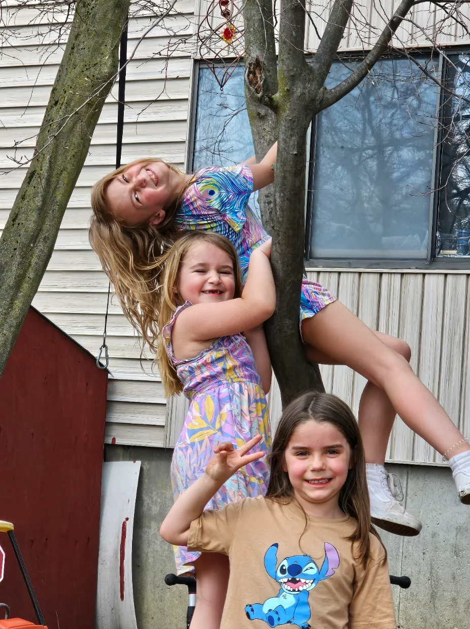 Grace Christian School elementary students enjoying friendships and outdoor play